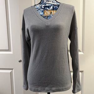 Gray v neck long sleeve size 6